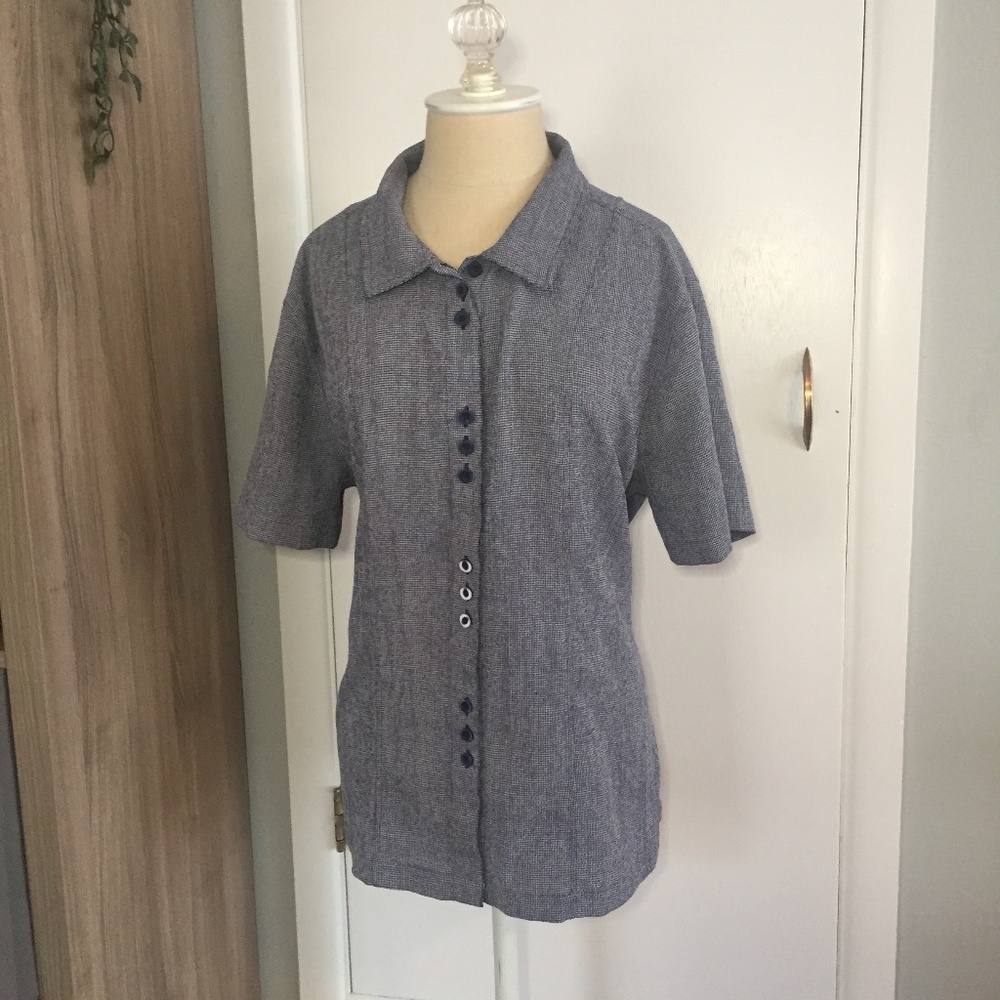 C.J. Banks Houndstooth Short Sleeve Button Up